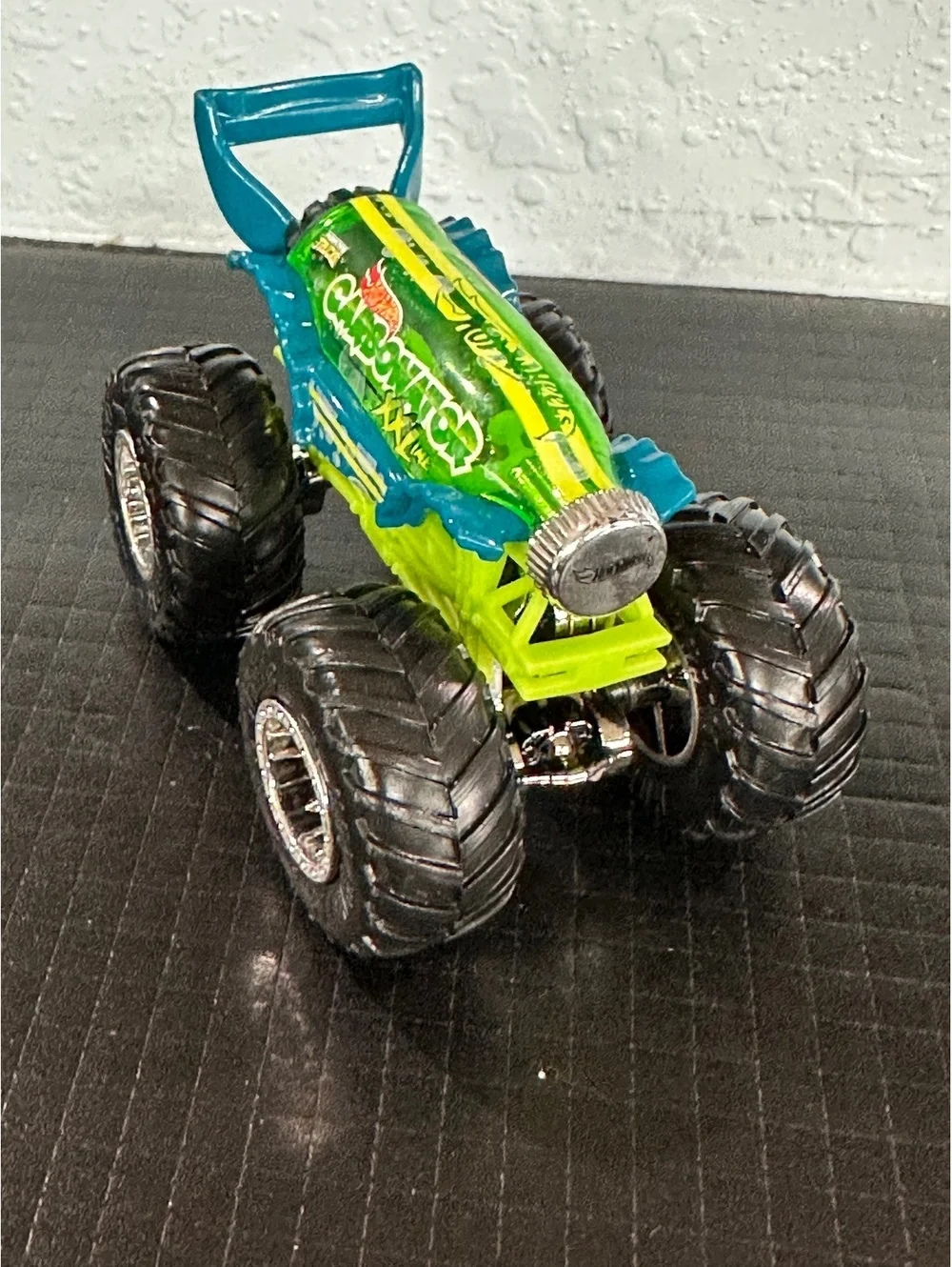 Hot Wheels Cambotator XL Monster Truck Toy Car